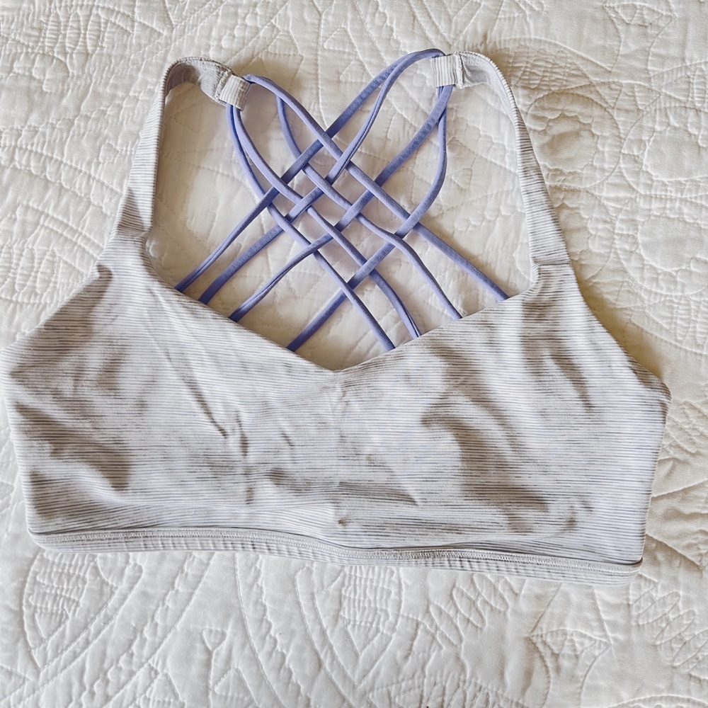 lululemon sports bra